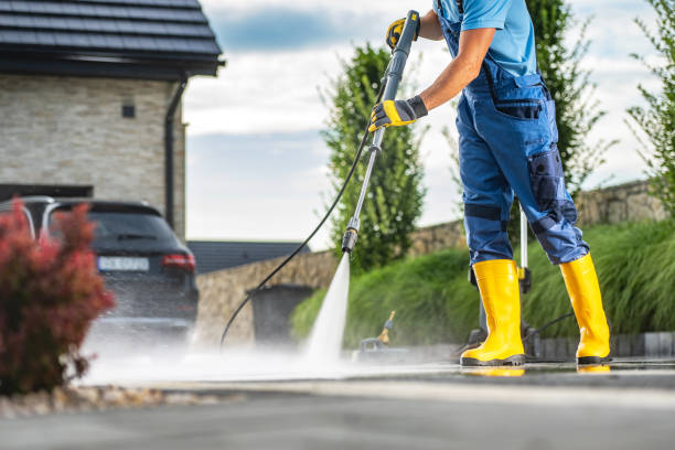 Best Driveway Pressure Washing  in Morris, MN